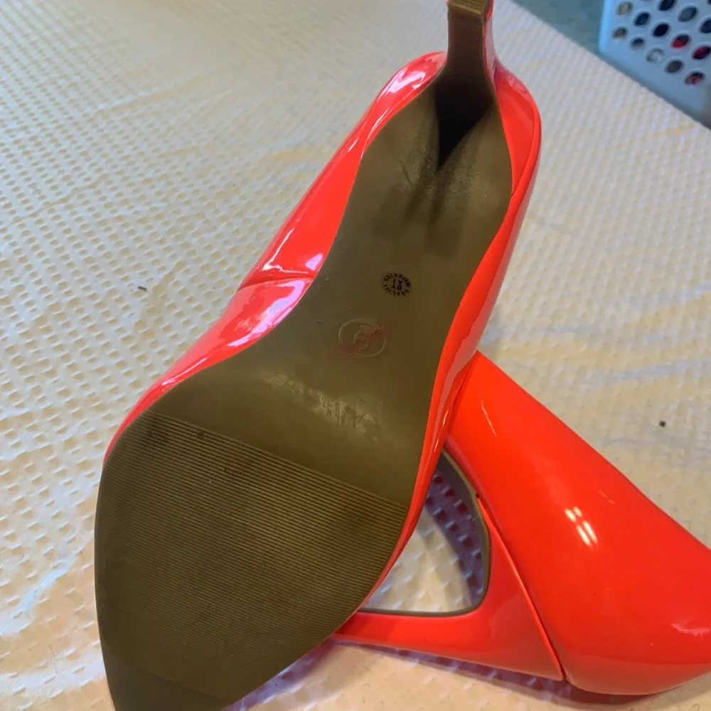 Worthington Women's Bold Red Heels